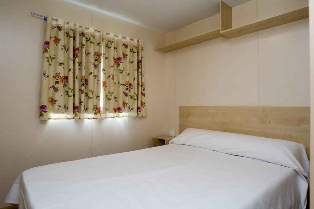 Camping La Aldea Hotel El Rocio Room photo